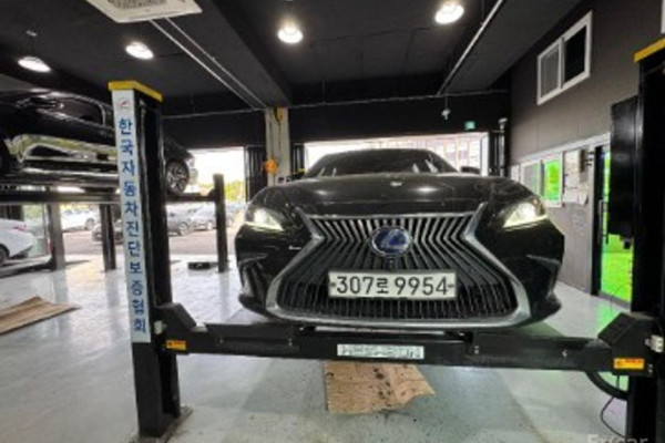 2019 Lexus ES с пробегом 169 532 км