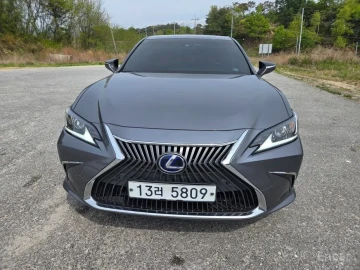2019 Lexus ES с пробегом 76 680 км