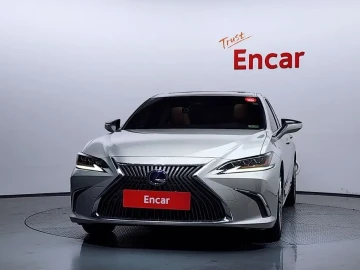 2019 Lexus ES с пробегом 37 966 км