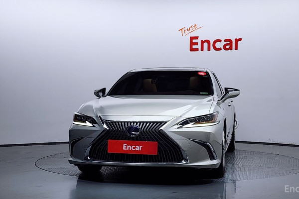 2019 Lexus ES с пробегом 37 966 км