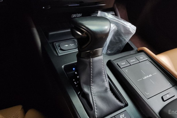 2019 Lexus ES с пробегом 37 966 км