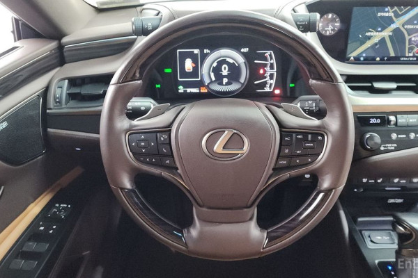 2019 Lexus ES с пробегом 37 966 км