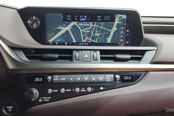 2019 Lexus ES с пробегом 37 966 км