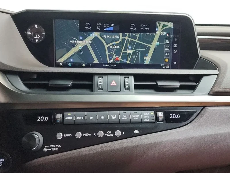 2019 Lexus ES с пробегом 37 966 км