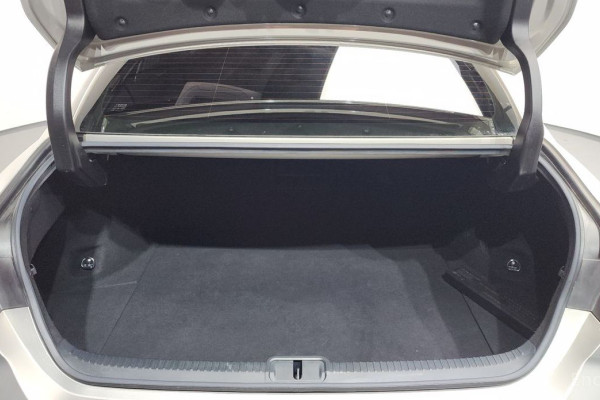 2019 Lexus ES с пробегом 37 966 км