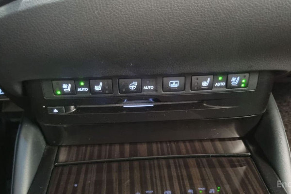 2021 Lexus ES с пробегом 63 604 км