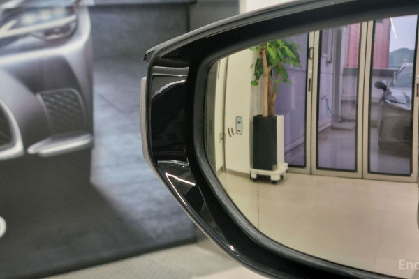 2021 Lexus ES с пробегом 63 604 км