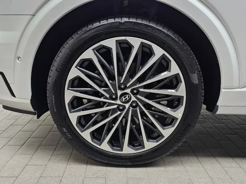 2025 Hyundai Palisade с пробегом 12 985 км