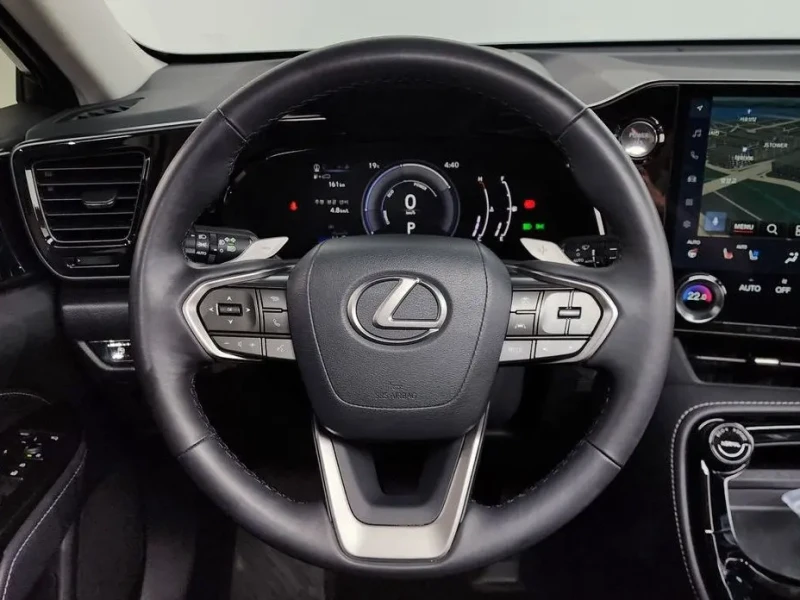 2023 Lexus NX с пробегом 65 978 км