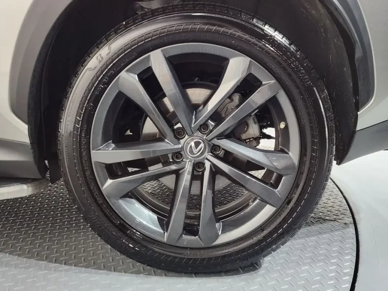 2023 Lexus NX с пробегом 65 978 км