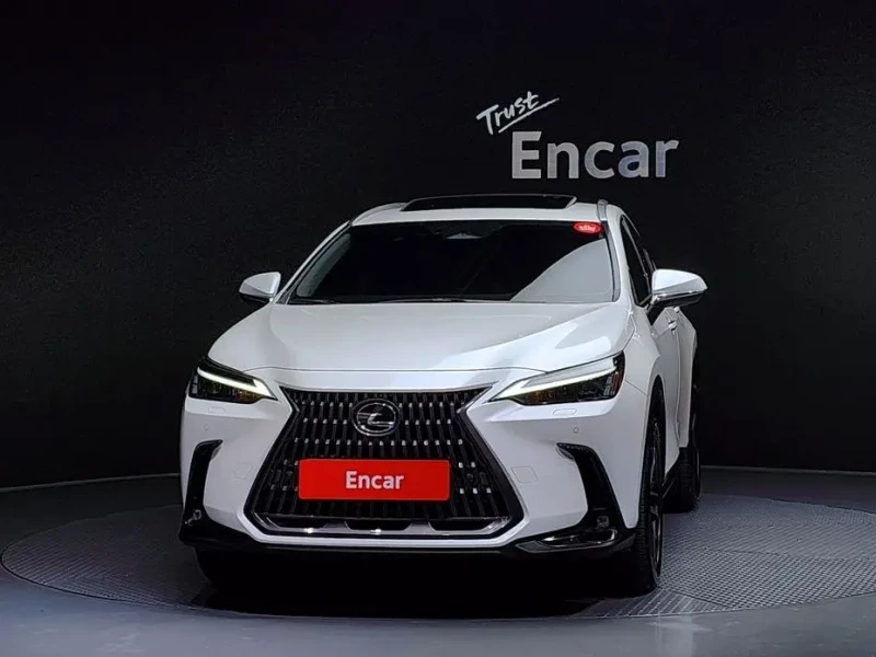 2022 Lexus NX с пробегом 23 448 км