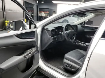 2022 Lexus NX с пробегом 23 448 км