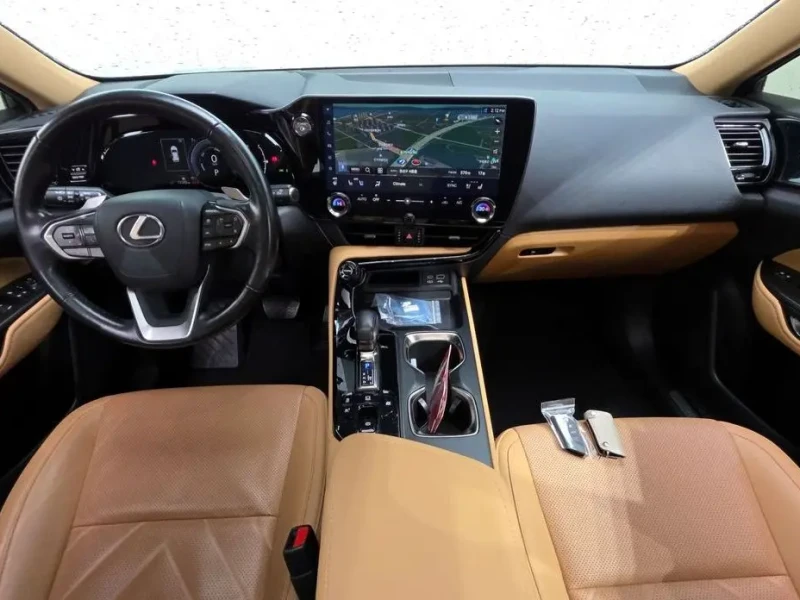 2023 Lexus NX с пробегом 72 392 км