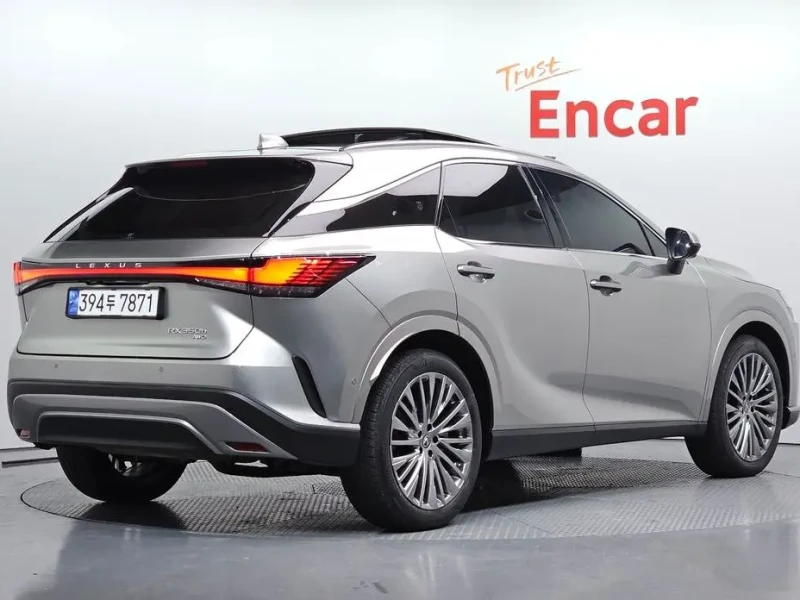 2023 Lexus RX с пробегом 63 223 км