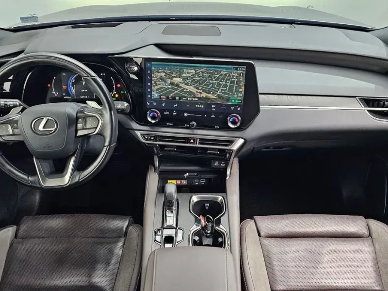 2023 Lexus RX с пробегом 63 223 км