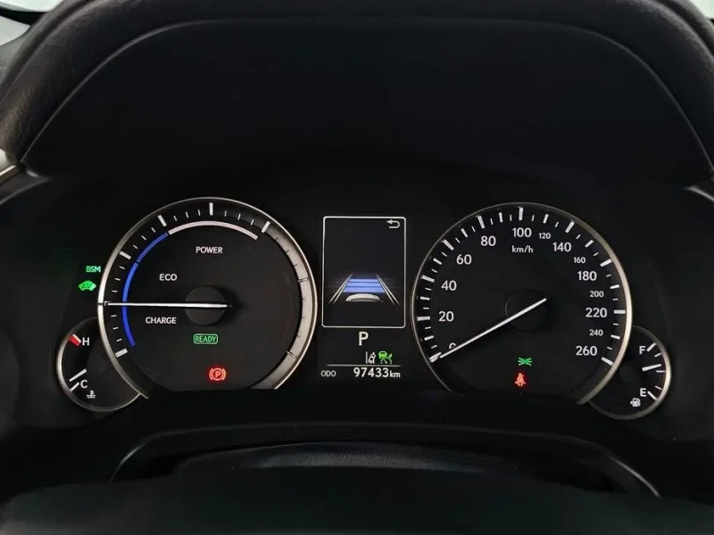 2022 Lexus RX с пробегом 97 433 км