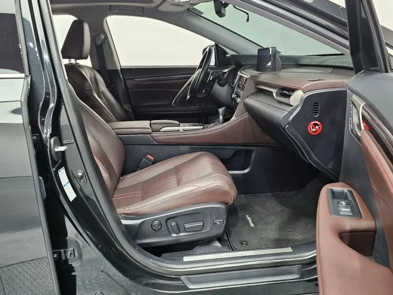 2022 Lexus RX с пробегом 97 433 км