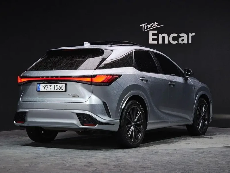 2023 Lexus RX с пробегом 24 789 км