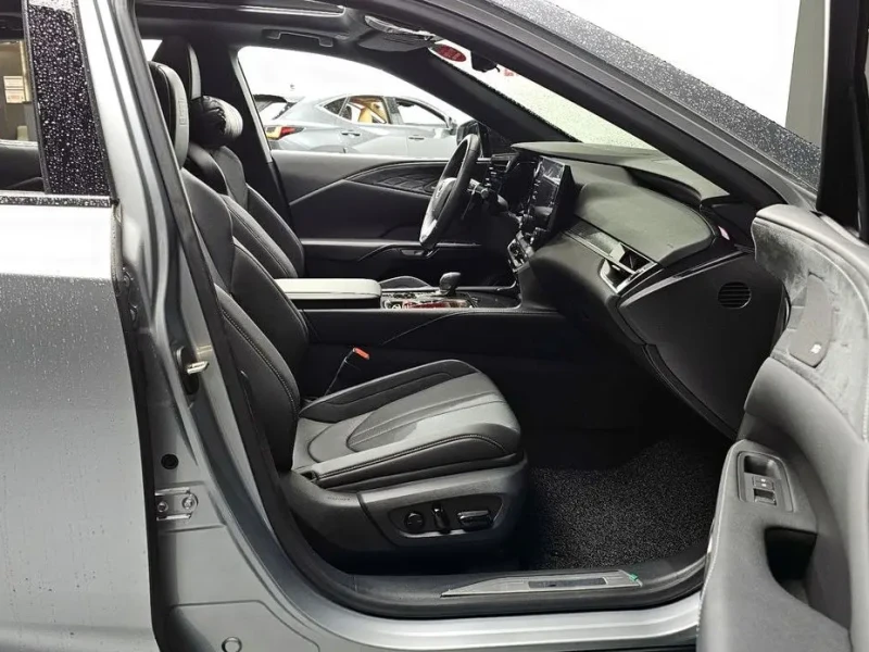 2023 Lexus RX с пробегом 24 789 км