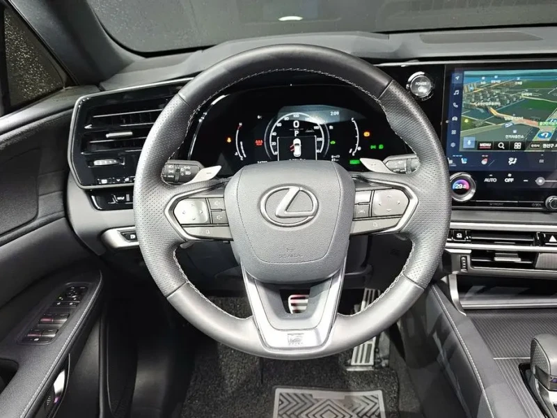 2023 Lexus RX с пробегом 24 789 км