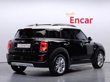 2020 Mini Countryman с пробегом 26 674 км