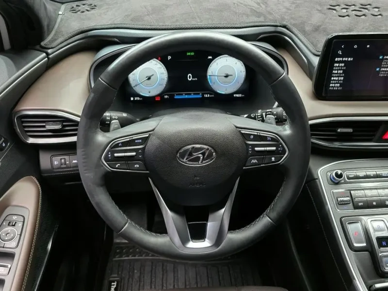 2023 Hyundai Santa Fe с пробегом 97 822 км
