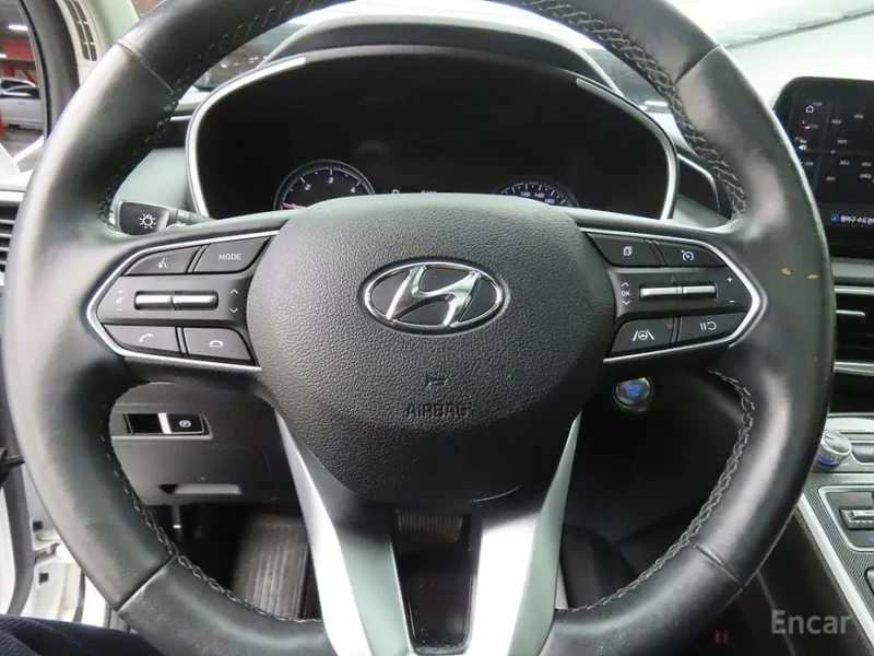 2021 Hyundai Santa Fe с пробегом 60 664 км