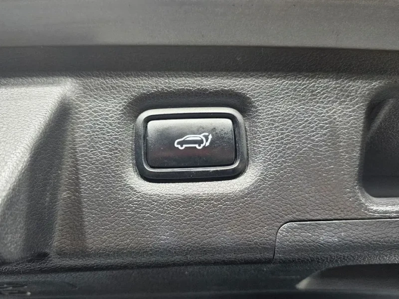 2023 Hyundai Santa Fe с пробегом 57 230 км