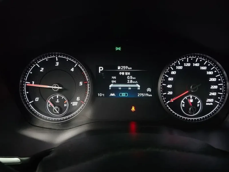 2023 Hyundai Santa Fe с пробегом 27 519 км