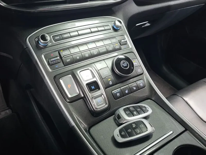 2023 Hyundai Santa Fe с пробегом 27 519 км