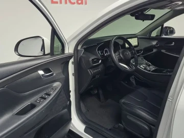 2023 Hyundai Santa Fe с пробегом 27 519 км