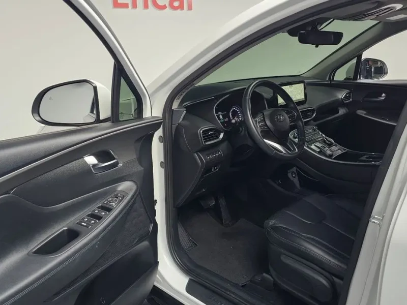 2023 Hyundai Santa Fe с пробегом 27 519 км