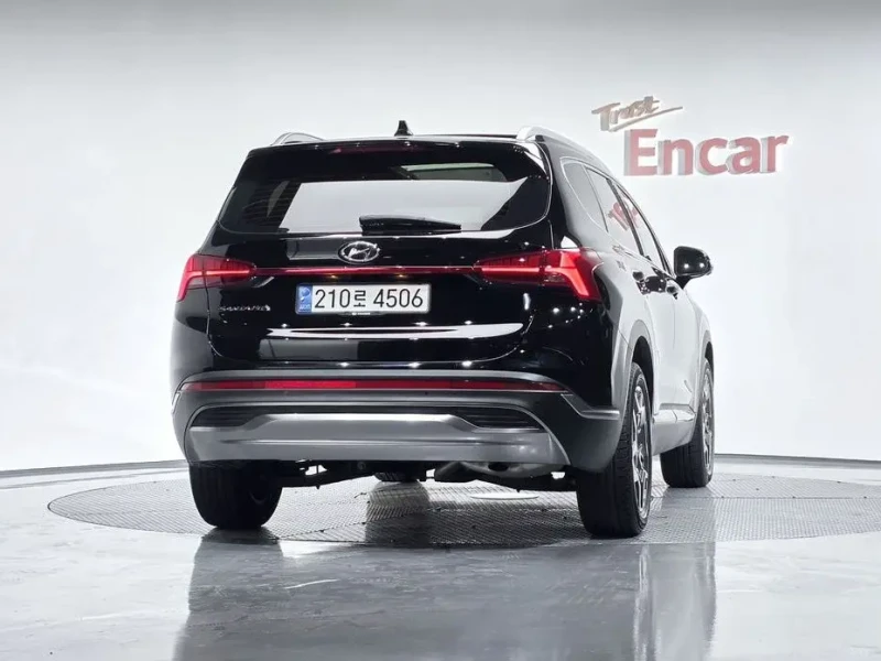 2022 Hyundai Santa Fe с пробегом 50 001 км