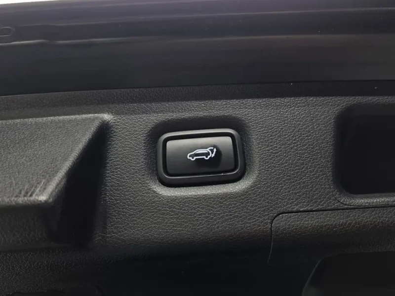 2022 Hyundai Santa Fe с пробегом 50 001 км