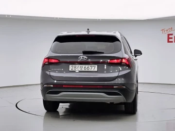 2023 Hyundai Santa Fe с пробегом 87 093 км
