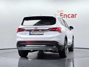 2023 Hyundai Santa Fe с пробегом 30 557 км