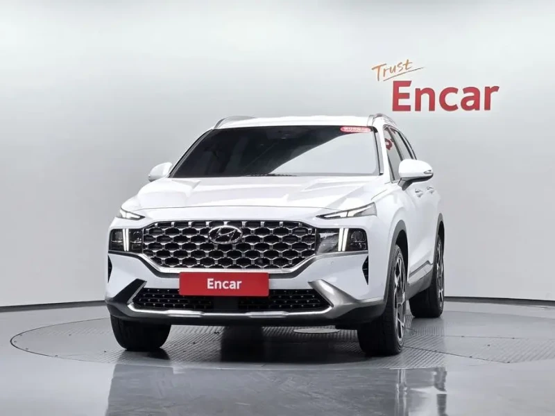 2023 Hyundai Santa Fe с пробегом 30 557 км
