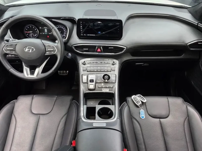 2023 Hyundai Santa Fe с пробегом 30 557 км