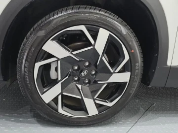 2023 Hyundai Santa Fe с пробегом 30 557 км