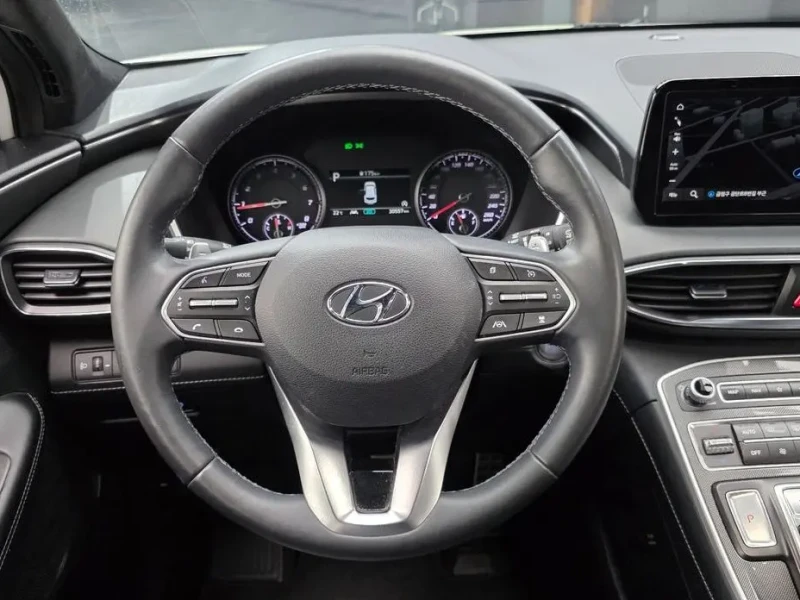2023 Hyundai Santa Fe с пробегом 30 557 км