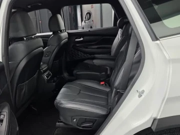 2023 Hyundai Santa Fe с пробегом 30 557 км