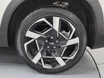 2023 Hyundai Santa Fe с пробегом 30 557 км