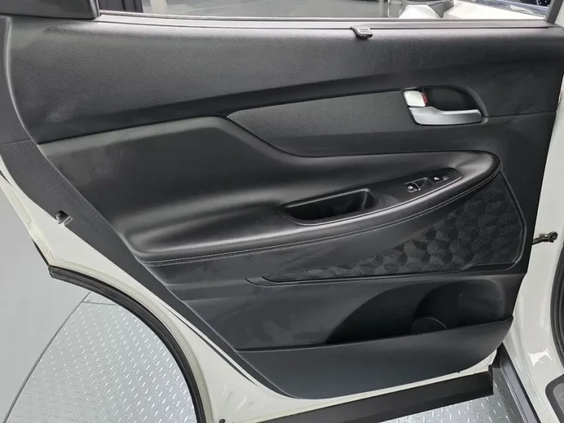 2023 Hyundai Santa Fe с пробегом 30 557 км