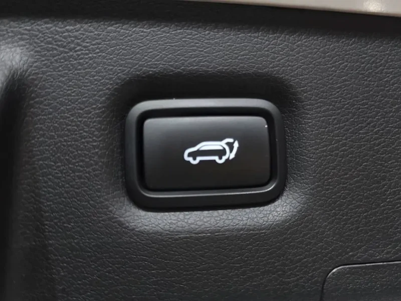 2023 Hyundai Santa Fe с пробегом 30 557 км