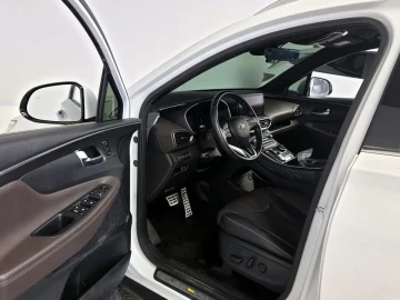 2023 Hyundai Santa Fe с пробегом 35 957 км