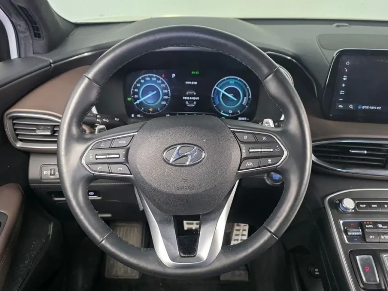 2023 Hyundai Santa Fe с пробегом 35 957 км