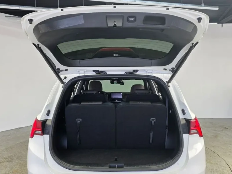 2023 Hyundai Santa Fe с пробегом 35 957 км