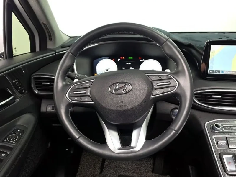 2023 Hyundai Santa Fe с пробегом 37 845 км
