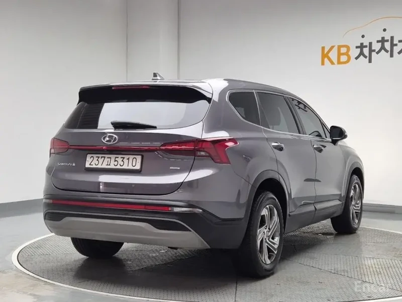 2021 Hyundai Santa Fe с пробегом 127 981 км