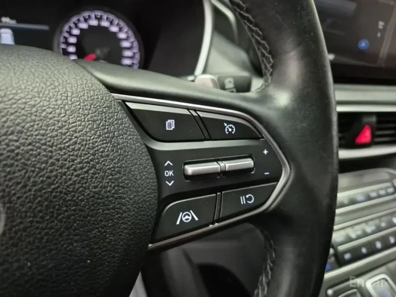 2021 Hyundai Santa Fe с пробегом 127 981 км